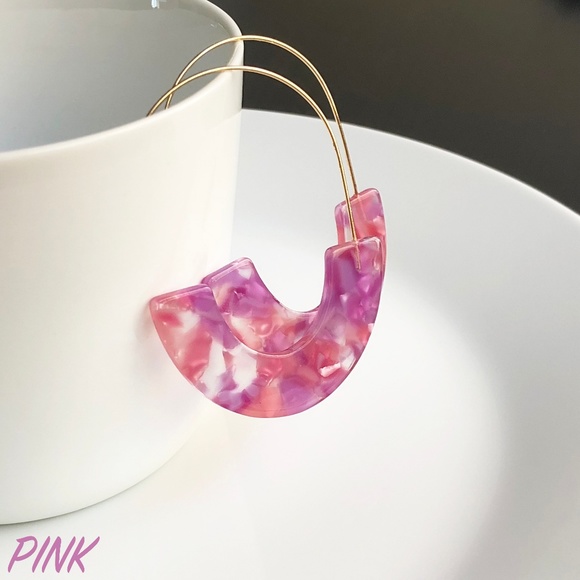 Jewelry - NEW "Camellia" U Acrylic Earrings (pink)